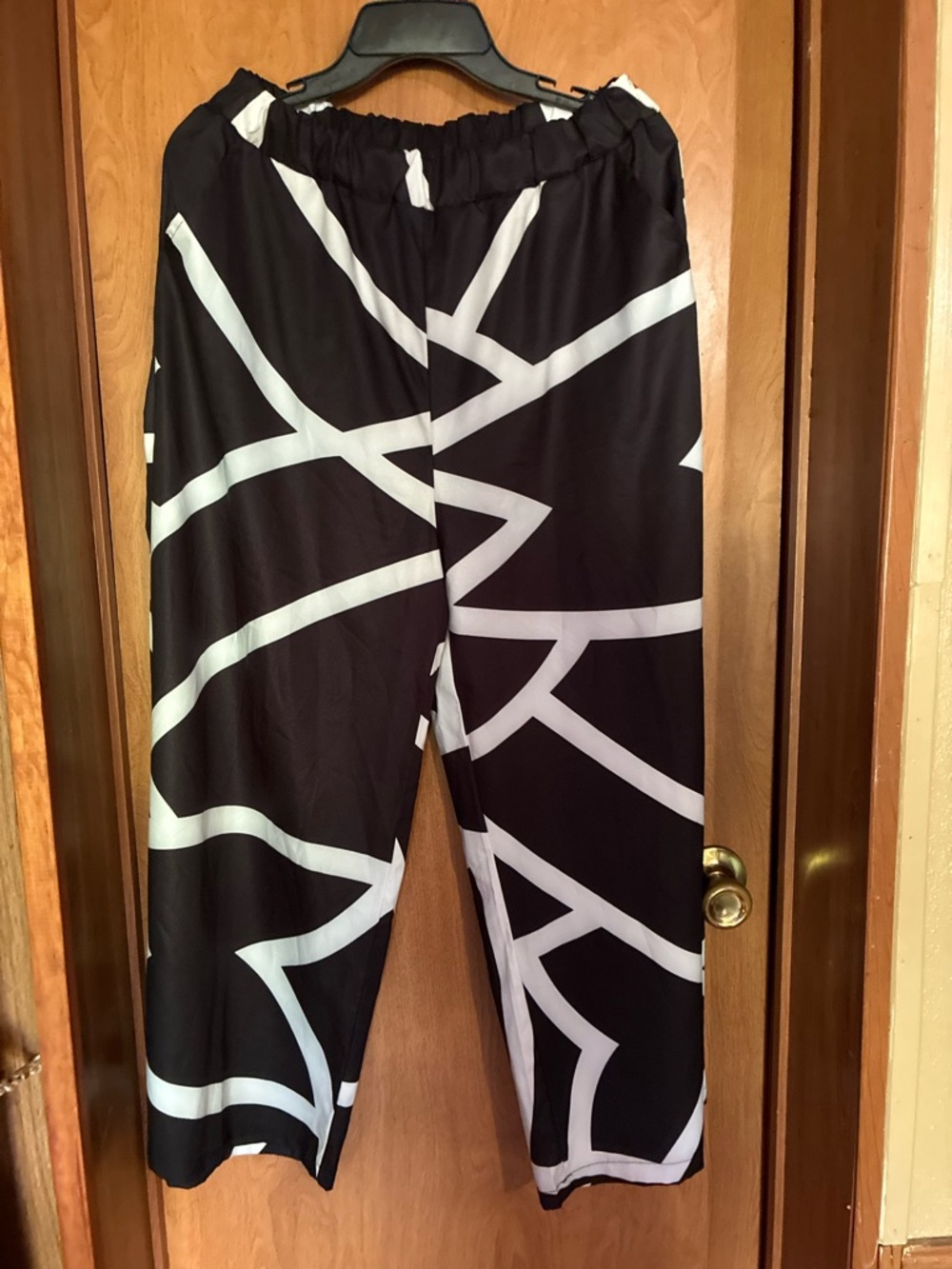 Black Wide-Leg Pants with White Abstract Print Large